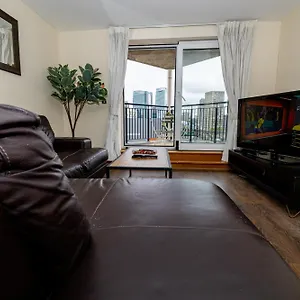 Appartement Two Bed Near Canary Wharf, Londres